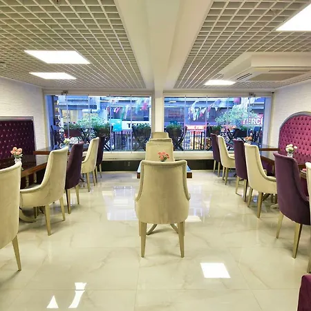 Hotel Adamel & *