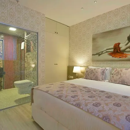 Adamel & Hotel *