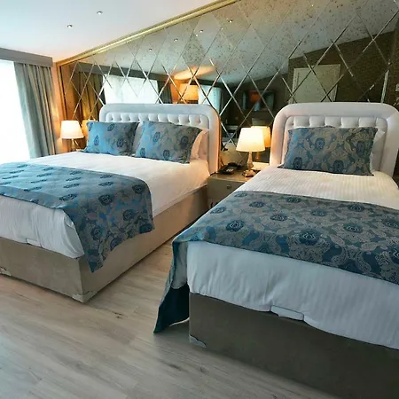 Hotel Adamel & *