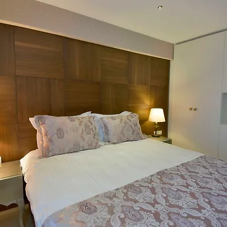 Adamel & Hotel *