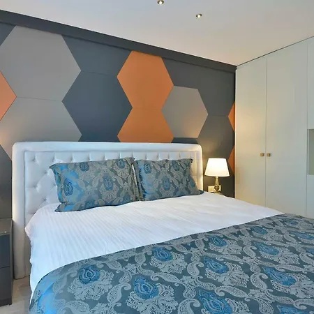 Hotel Adamel &